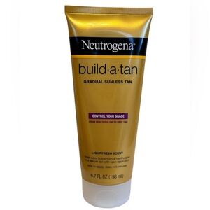 Neutrogena Build A Tan Gradual Sunless Tan 6.7 fl oz Light Fresh Scent New